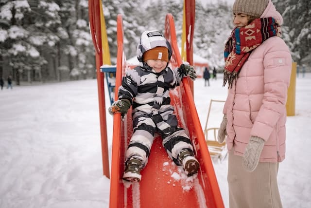 Fun and Educational Winter Activities for Kids in Canada